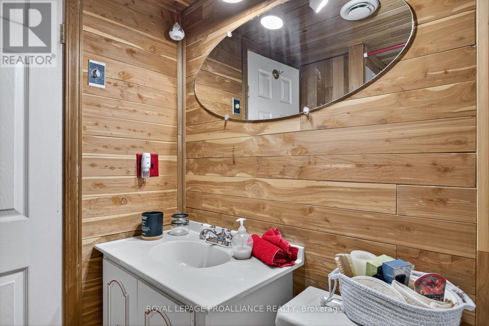 841 St. Marys Street, Peterborough (Otonabee Ward 1), Ontario  K9J 4H4 - Photo 39 - X12456214