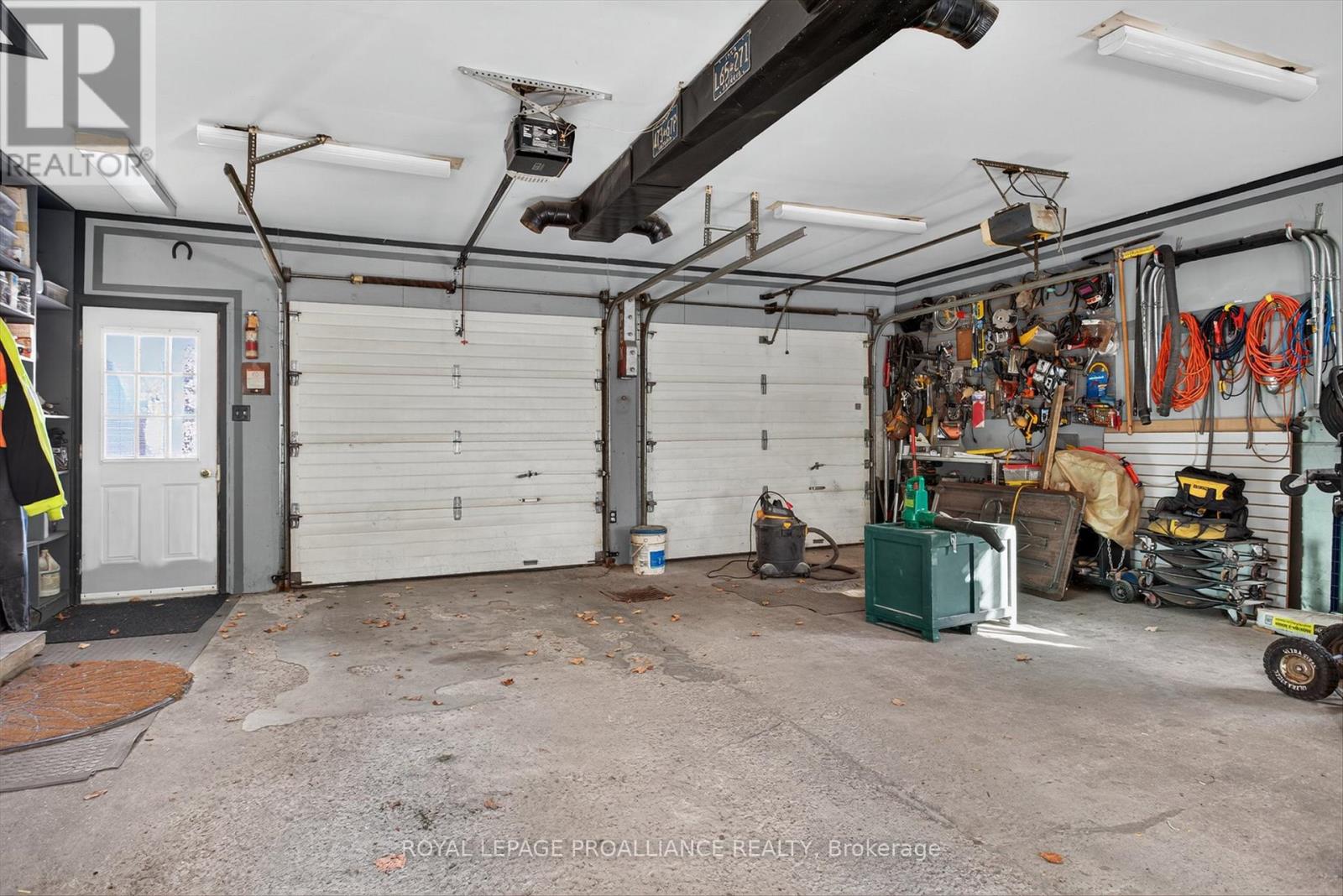 841 St. Marys Street, Peterborough (Otonabee Ward 1), Ontario  K9J 4H4 - Photo 41 - X12456214