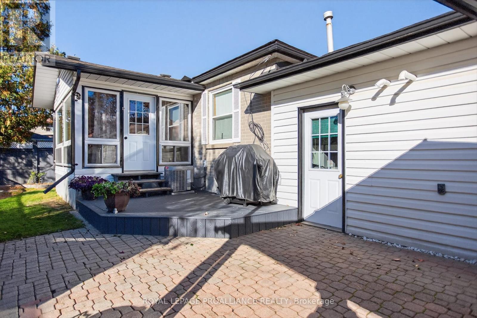 841 St. Marys Street, Peterborough (Otonabee Ward 1), Ontario  K9J 4H4 - Photo 45 - X12456214