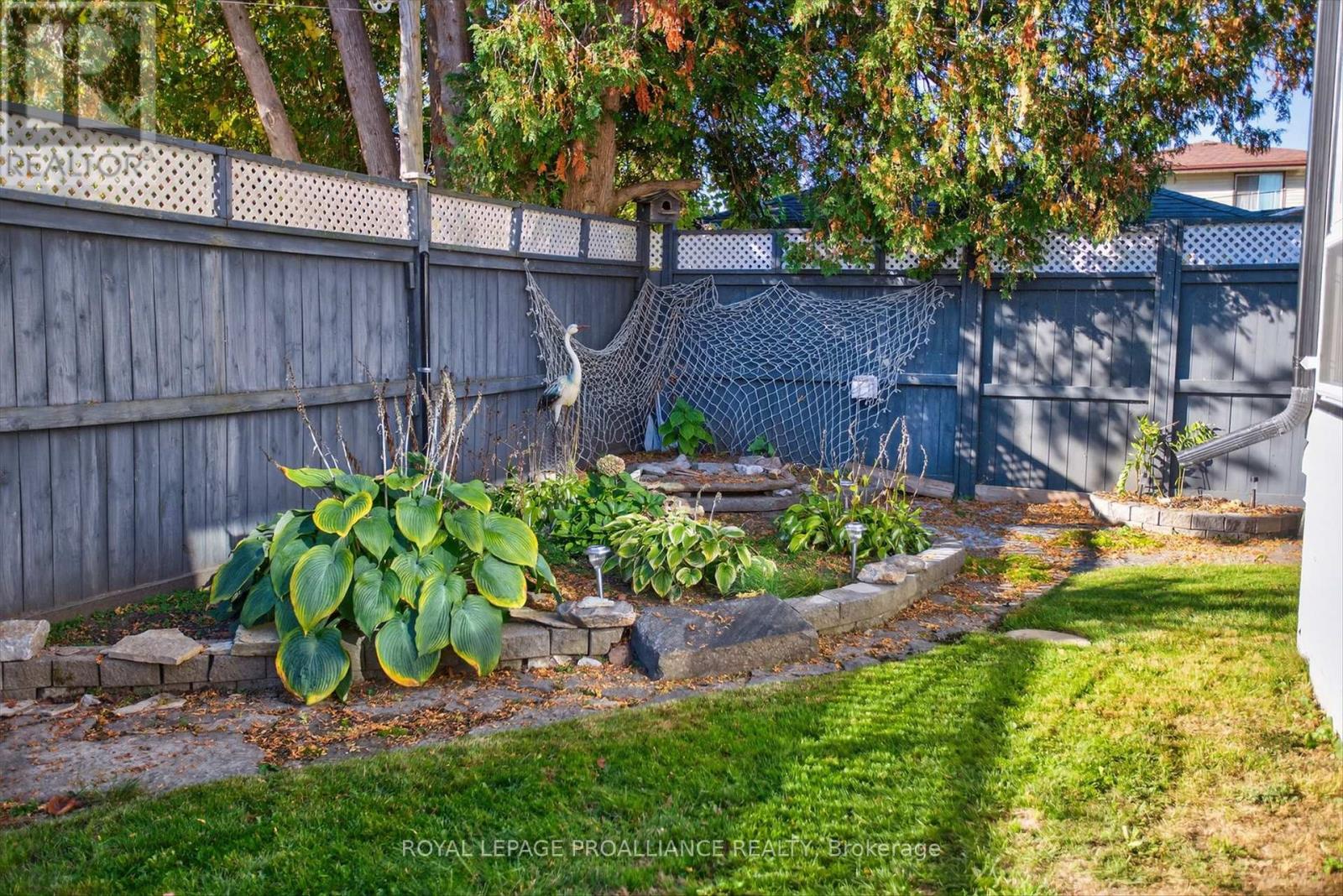 841 St. Marys Street, Peterborough (Otonabee Ward 1), Ontario  K9J 4H4 - Photo 50 - X12456214