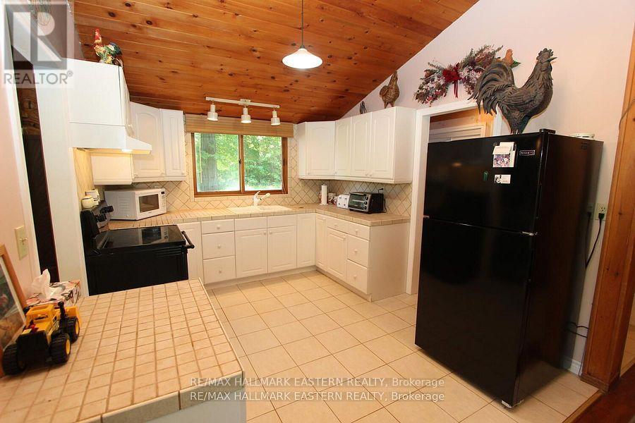 240 Cole Road, Havelock-Belmont-Methuen (Belmont-Methuen), Ontario  K0L 1Z0 - Photo 4 - X12456379