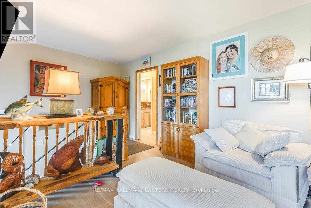 1013 Nicholl's Boulevard, Selwyn, Ontario  K0L 1H0 - Photo 14 - X12457024