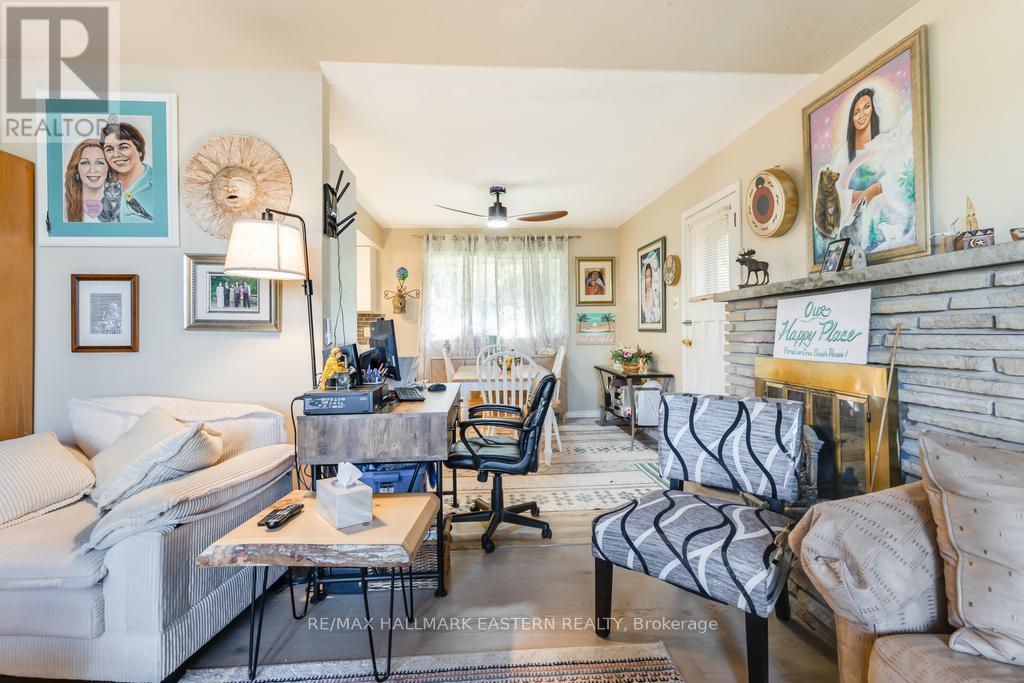 1013 Nicholl's Boulevard, Selwyn, Ontario  K0L 1H0 - Photo 15 - X12457024