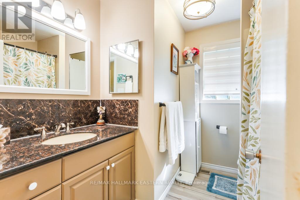 1013 Nicholl's Boulevard, Selwyn, Ontario  K0L 1H0 - Photo 26 - X12457024