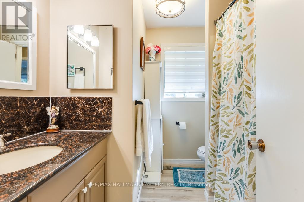 1013 Nicholl's Boulevard, Selwyn, Ontario  K0L 1H0 - Photo 27 - X12457024