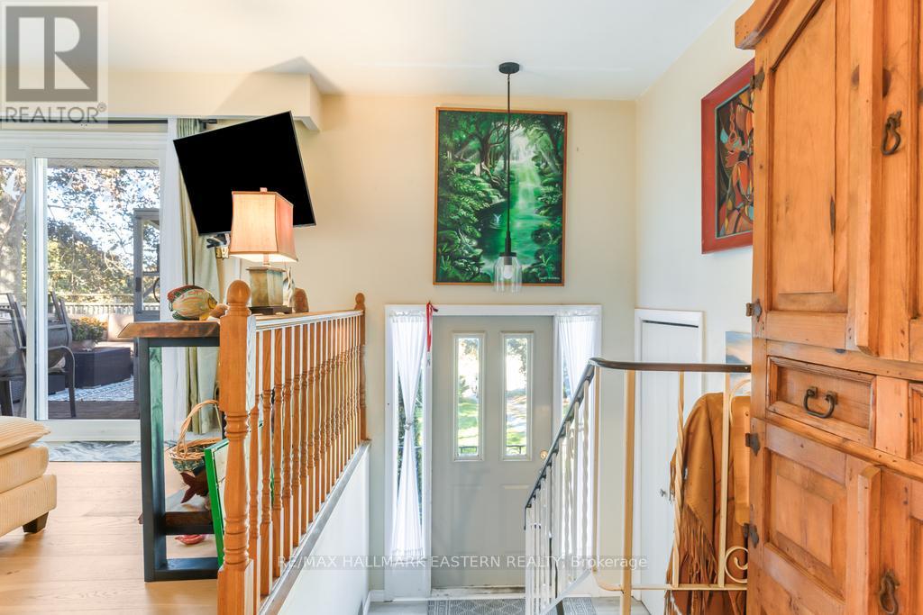 1013 Nicholl's Boulevard, Selwyn, Ontario  K0L 1H0 - Photo 6 - X12457024