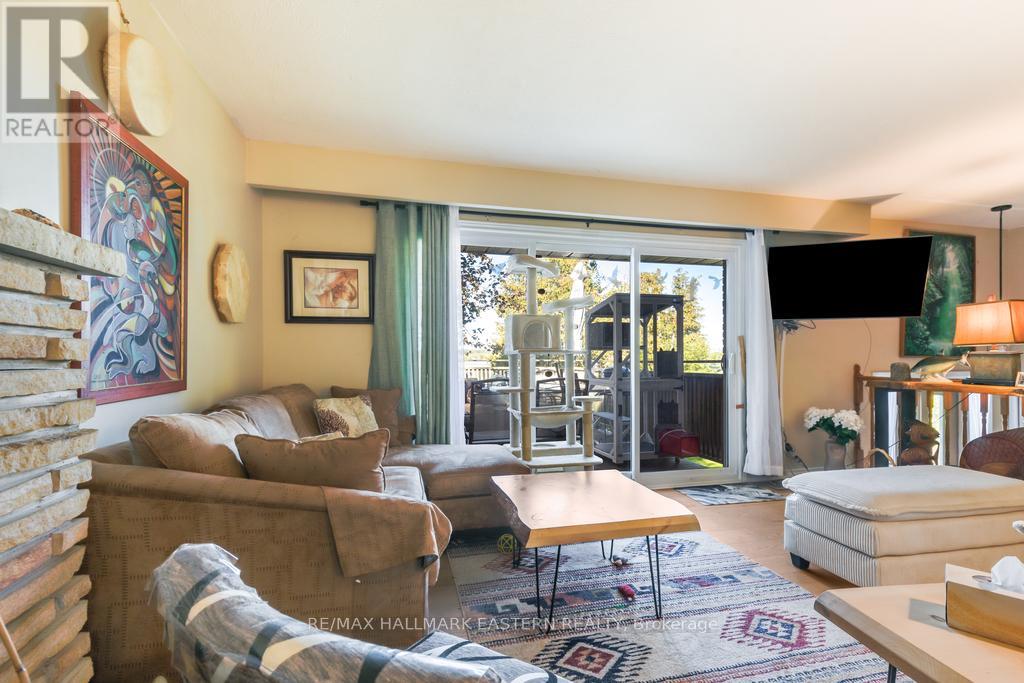 1013 Nicholl's Boulevard, Selwyn, Ontario  K0L 1H0 - Photo 9 - X12457024