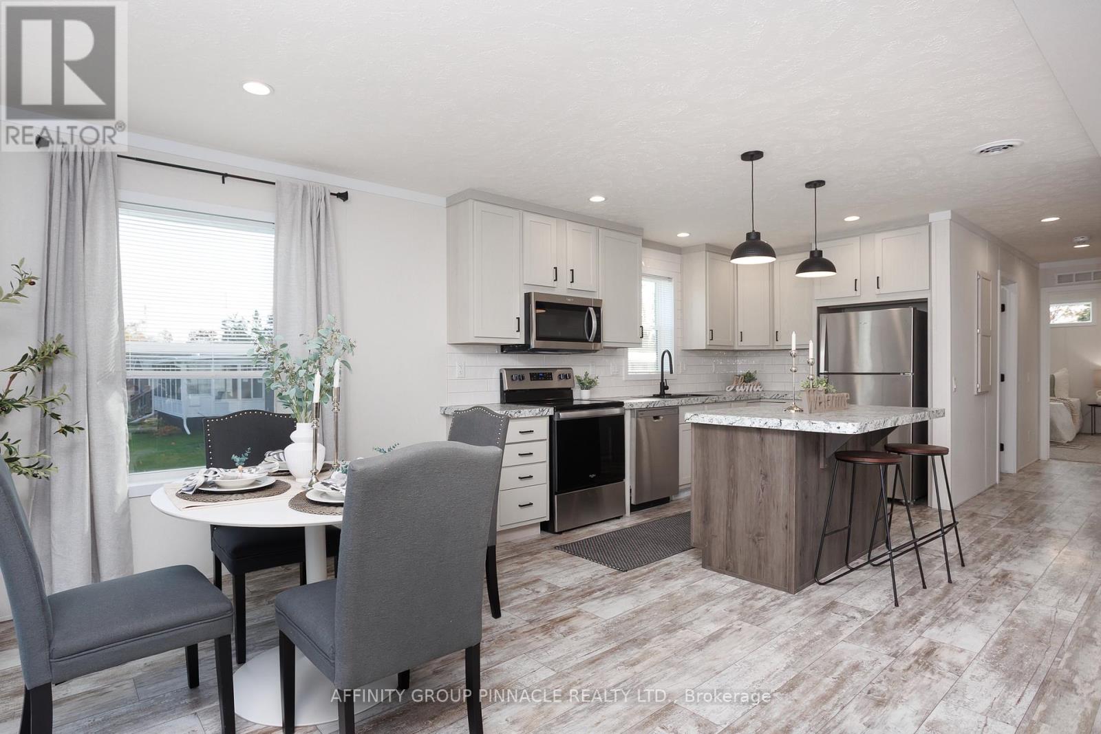 1 Vista Drive, Kawartha Lakes (Lindsay), Ontario  K9V 0H7 - Photo 17 - X12457033