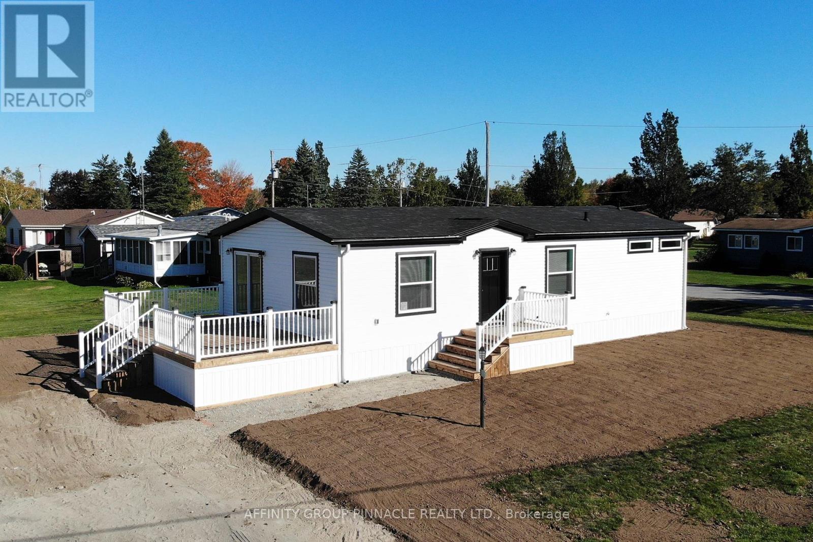 1 Vista Drive, Kawartha Lakes (Lindsay), Ontario  K9V 0H7 - Photo 2 - X12457033