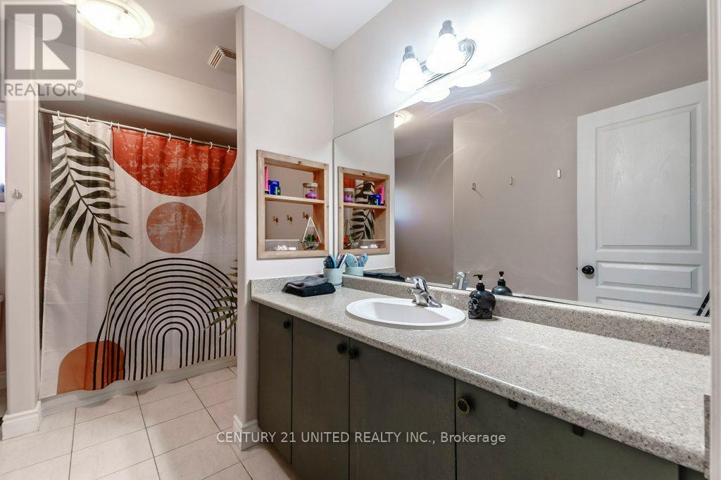 810 Hargrove Trail, Peterborough (Ashburnham Ward 4), Ontario  K9L 0B6 - Photo 31 - X12457265