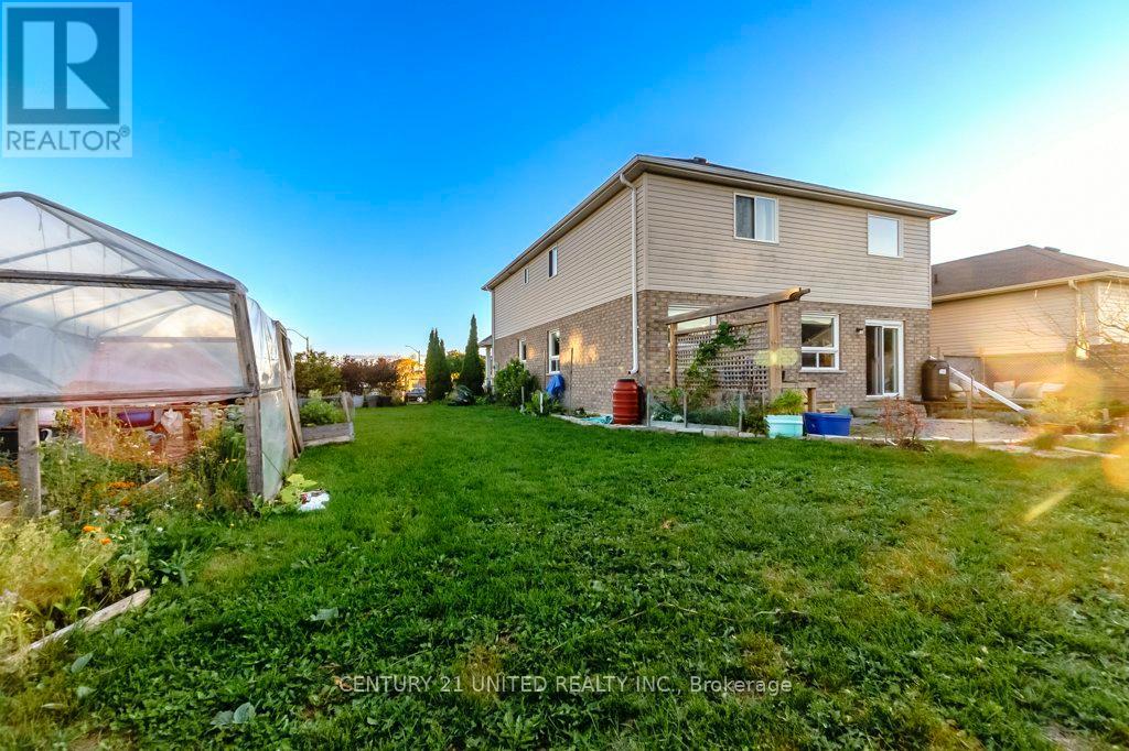 810 Hargrove Trail, Peterborough (Ashburnham Ward 4), Ontario  K9L 0B6 - Photo 33 - X12457265