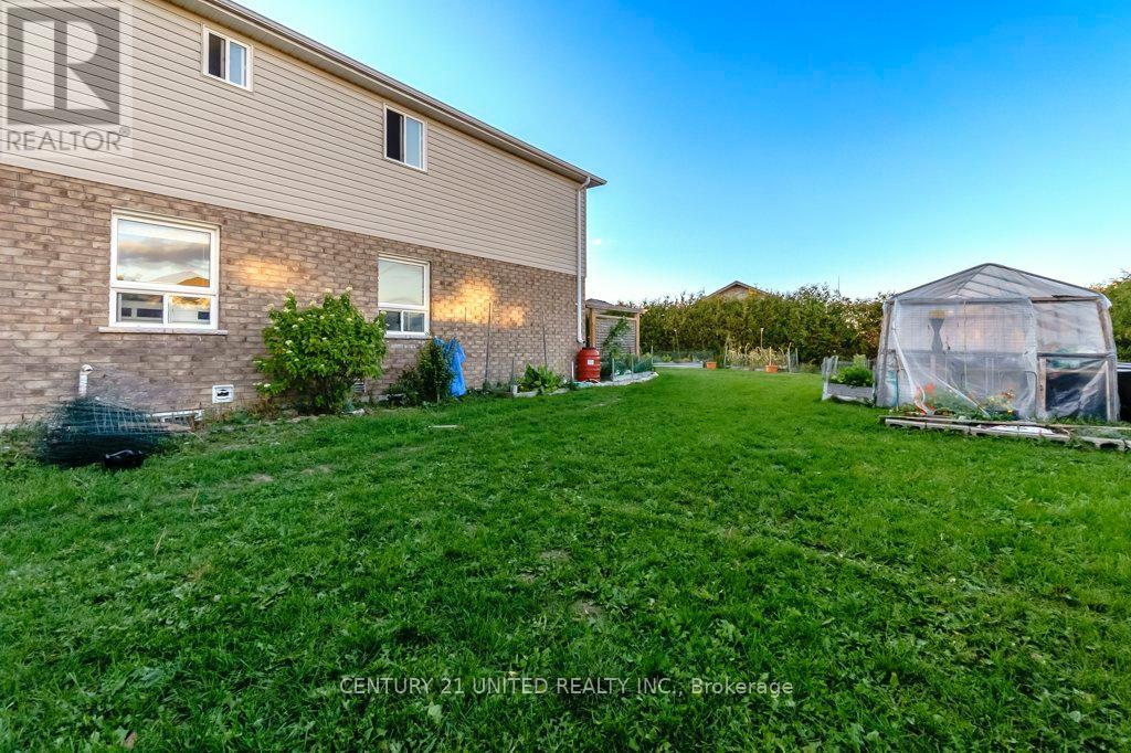 810 Hargrove Trail, Peterborough (Ashburnham Ward 4), Ontario  K9L 0B6 - Photo 34 - X12457265