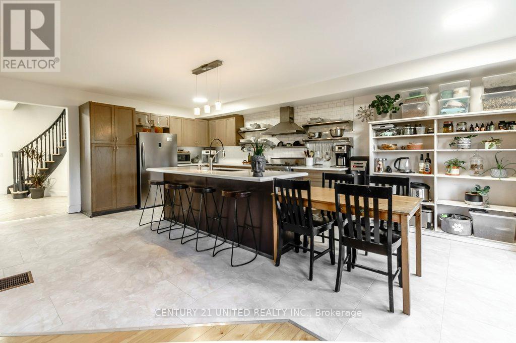 810 Hargrove Trail, Peterborough (Ashburnham Ward 4), Ontario  K9L 0B6 - Photo 8 - X12457265