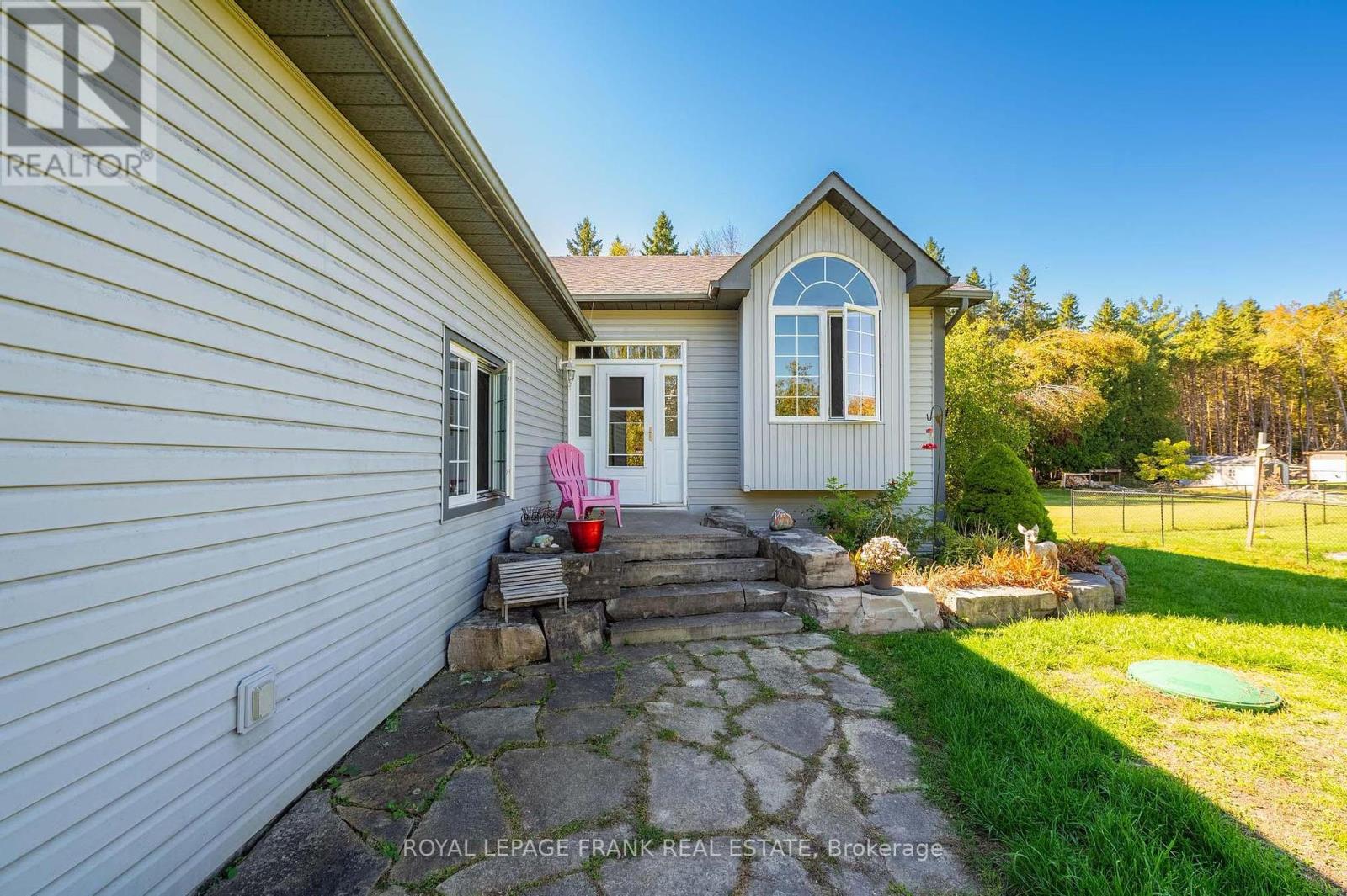 124 Sumcot Drive, Trent Lakes, Ontario  K0L 1J0 - Photo 3 - X12457341