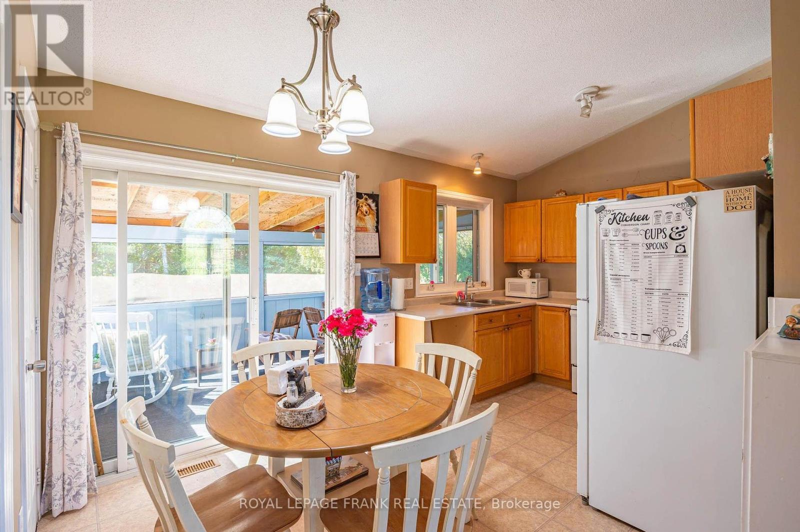 124 Sumcot Drive, Trent Lakes, Ontario  K0L 1J0 - Photo 9 - X12457341