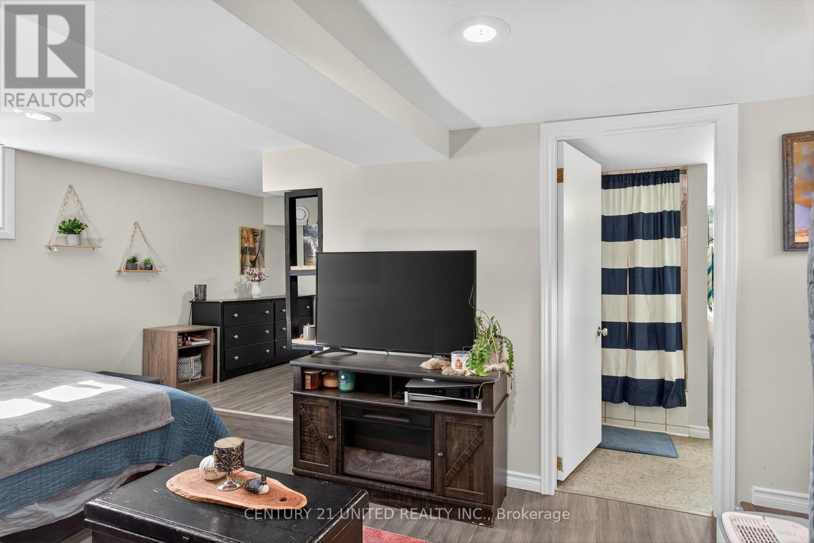 470 Rogers Street, Peterborough (Ashburnham Ward 4), Ontario  K9H 1W9 - Photo 29 - X12457496