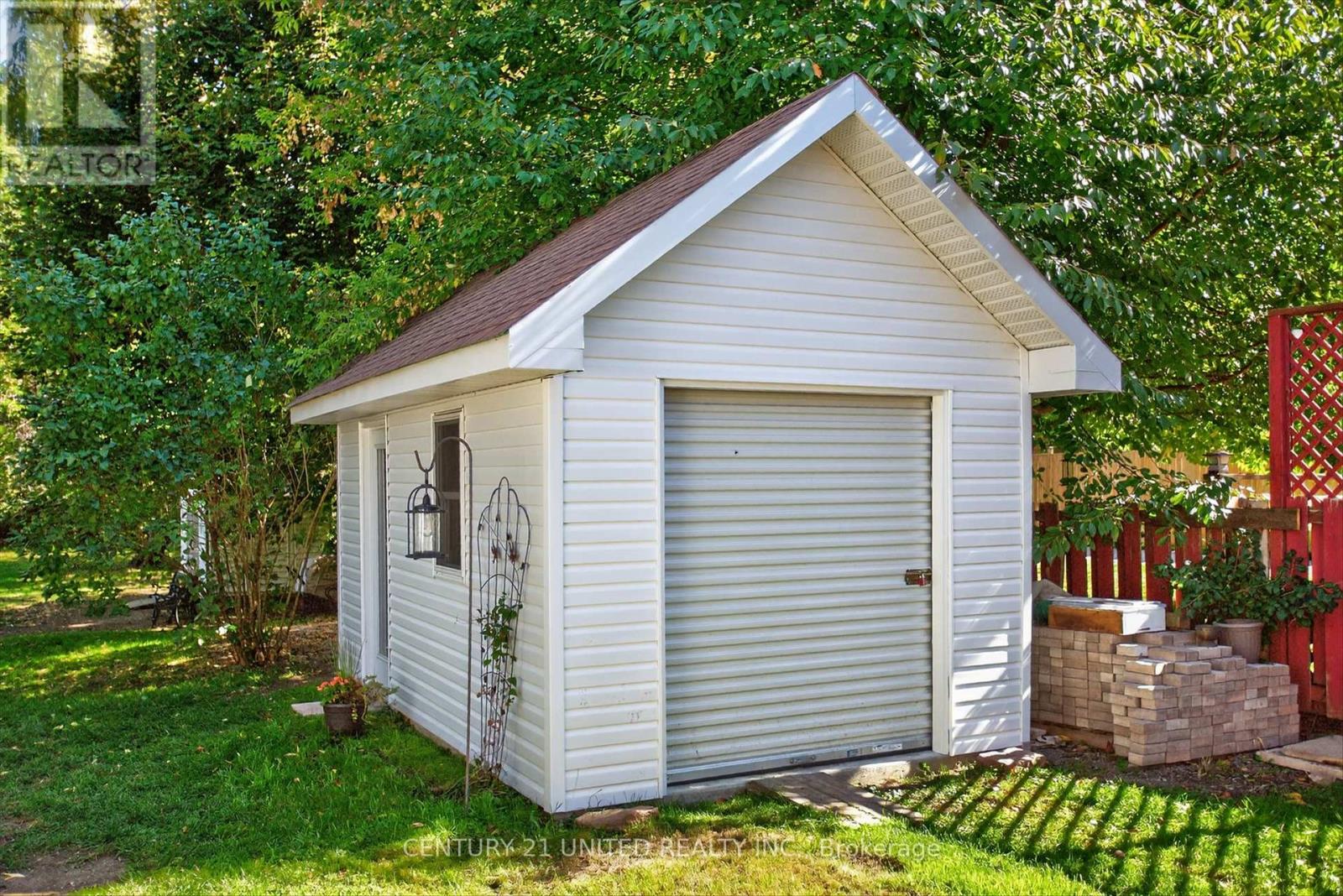 470 Rogers Street, Peterborough (Ashburnham Ward 4), Ontario  K9H 1W9 - Photo 33 - X12457496