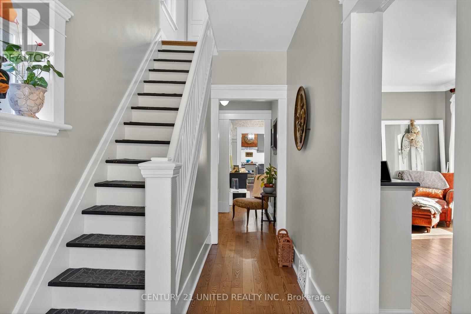 470 Rogers Street, Peterborough (Ashburnham Ward 4), Ontario  K9H 1W9 - Photo 6 - X12457496