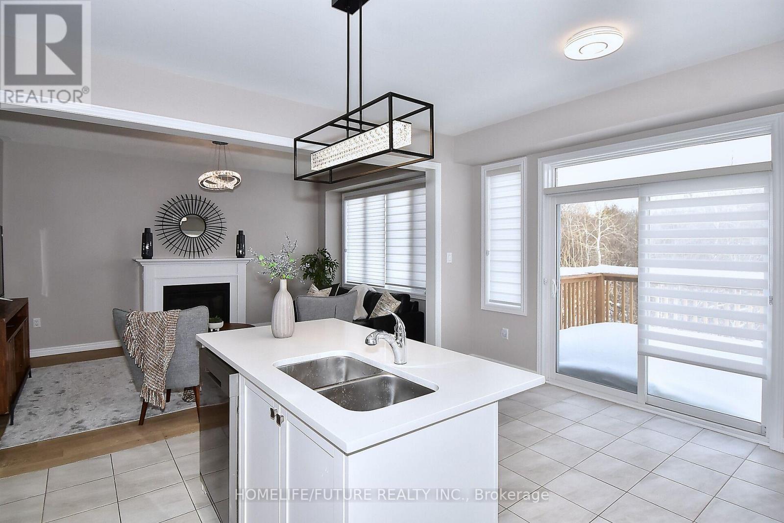 656 Lemay Grove, Peterborough (Monaghan Ward 2), Ontario  K9K 0H8 - Photo 12 - X12457582