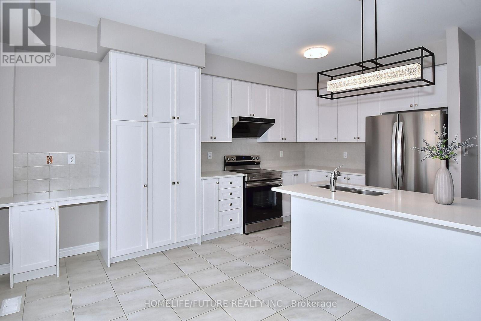 656 Lemay Grove, Peterborough (Monaghan Ward 2), Ontario  K9K 0H8 - Photo 14 - X12457582