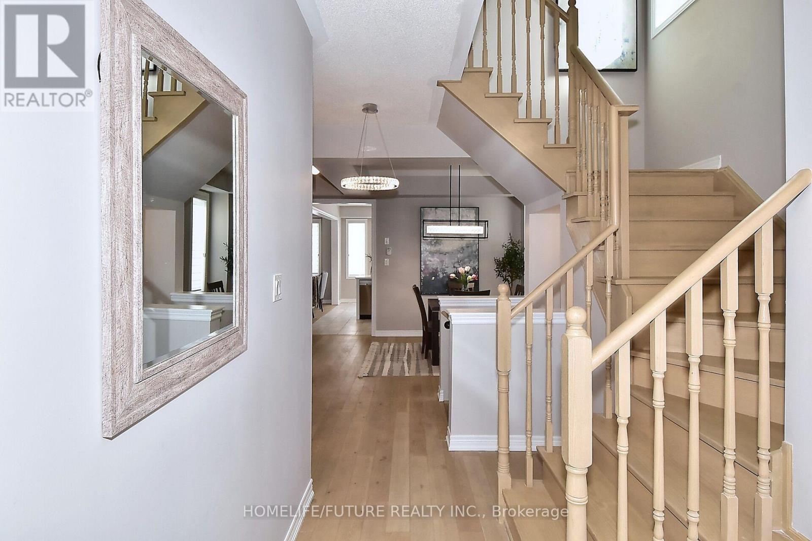 656 Lemay Grove, Peterborough (Monaghan Ward 2), Ontario  K9K 0H8 - Photo 2 - X12457582