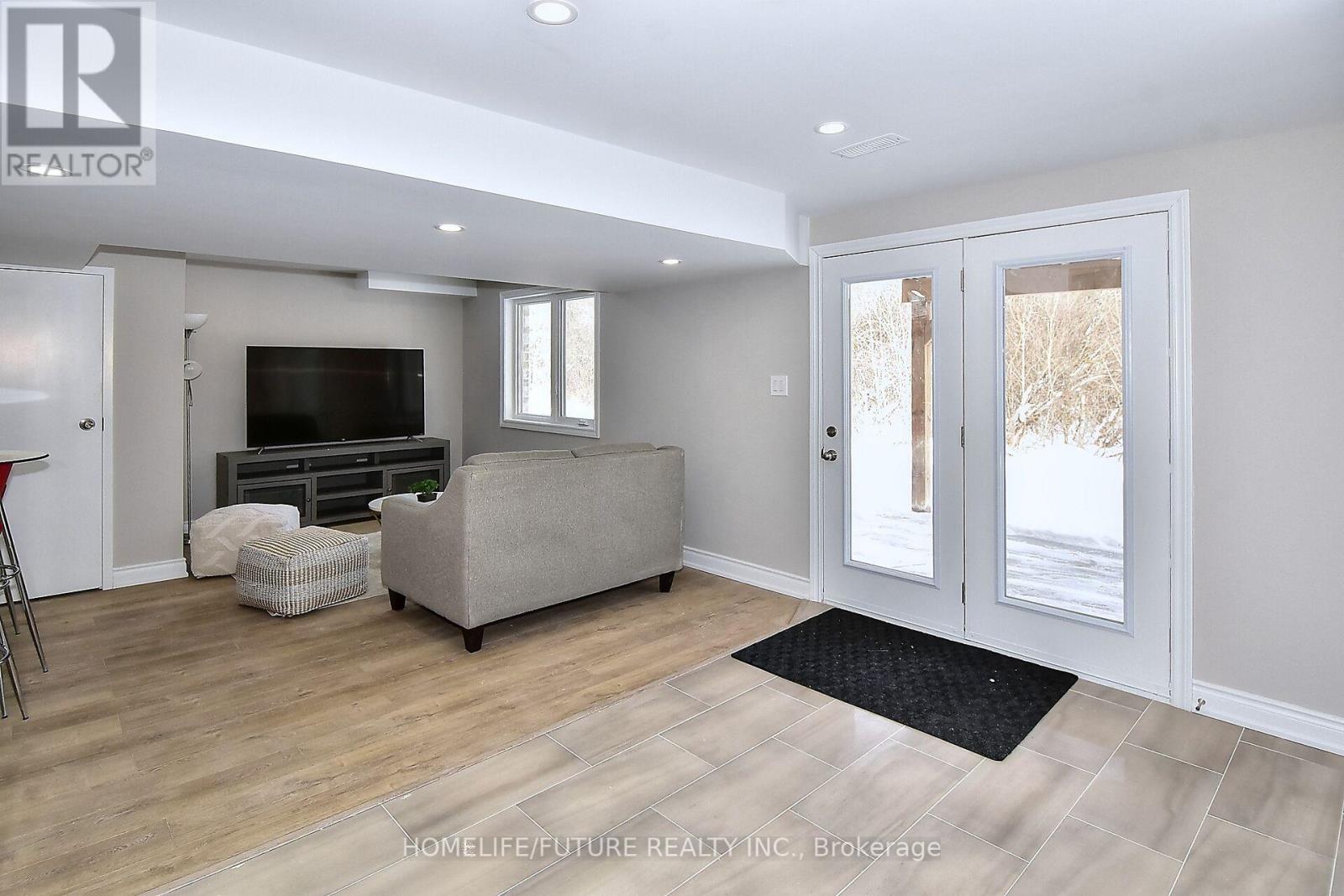 656 Lemay Grove, Peterborough (Monaghan Ward 2), Ontario  K9K 0H8 - Photo 35 - X12457582