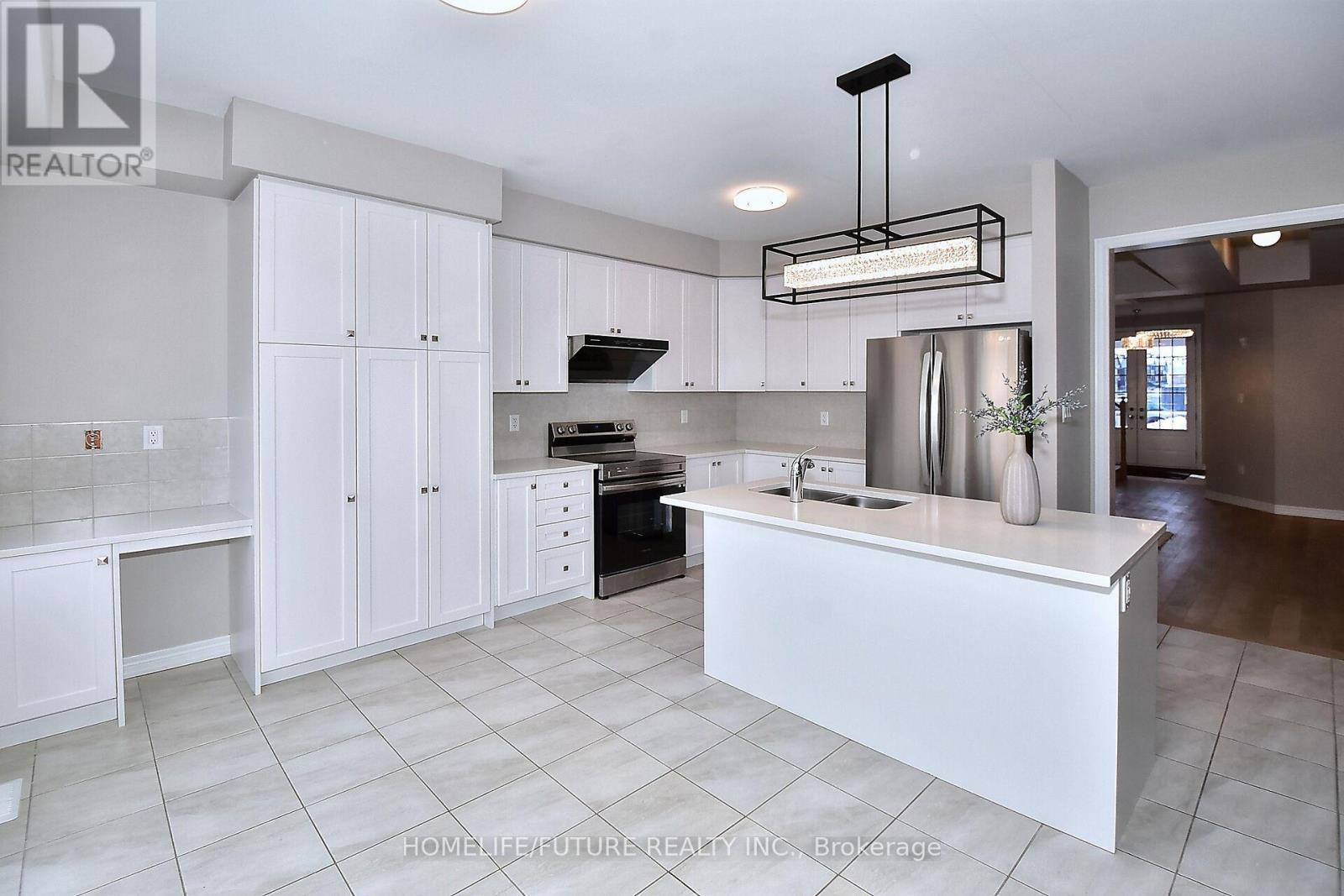 656 Lemay Grove, Peterborough (Monaghan Ward 2), Ontario  K9K 0H8 - Photo 9 - X12457582