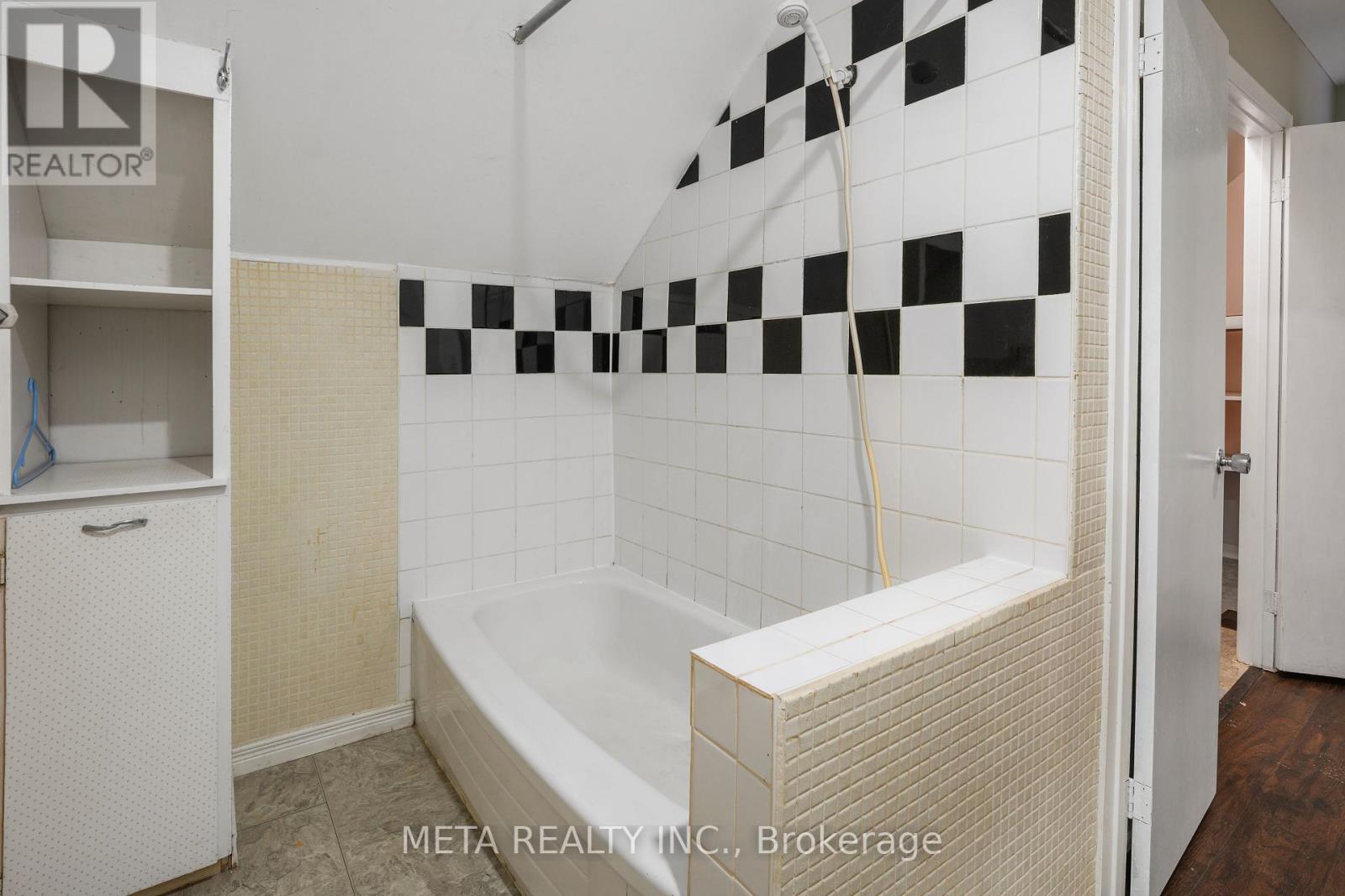 3 Hastings Street N, Bancroft (Bancroft Ward), Ontario  K0L 1C0 - Photo 37 - X12457971