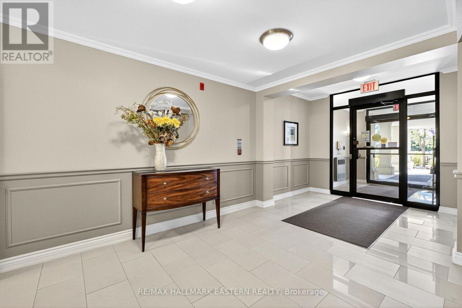 Ph06 - 869 Clonsilla Avenue, Peterborough (Otonabee Ward 1), Ontario  K9J 0B7 - Photo 11 - X12458147