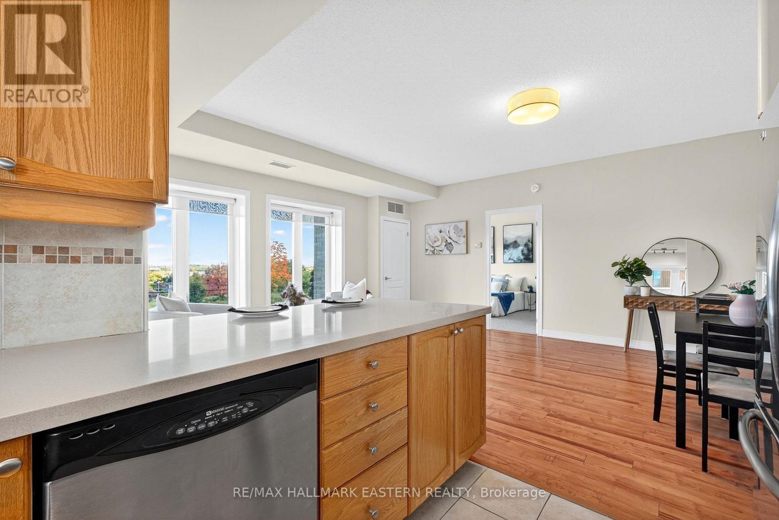 Ph06 - 869 Clonsilla Avenue, Peterborough (Otonabee Ward 1), Ontario  K9J 0B7 - Photo 23 - X12458147