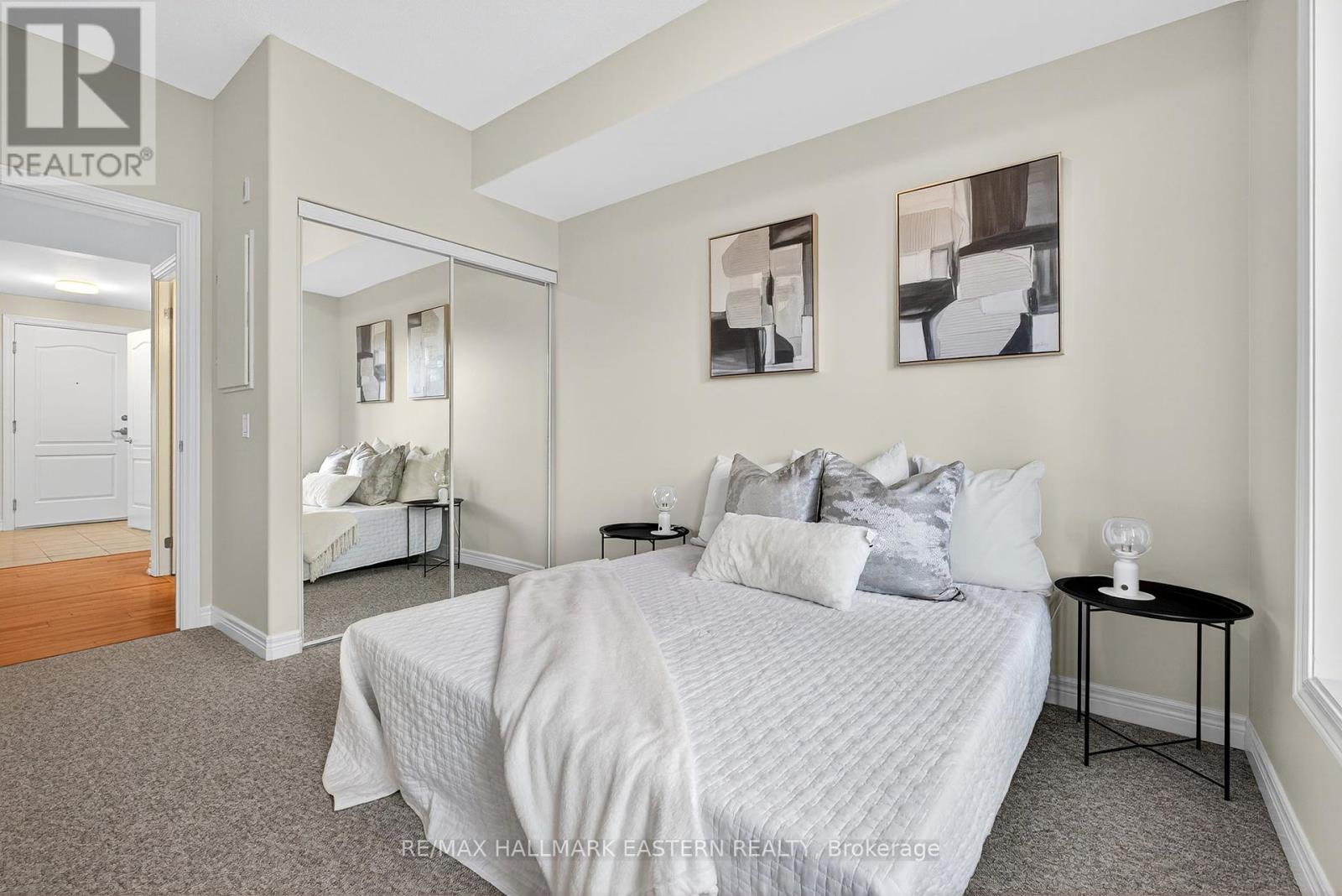 Ph06 - 869 Clonsilla Avenue, Peterborough (Otonabee Ward 1), Ontario  K9J 0B7 - Photo 35 - X12458147