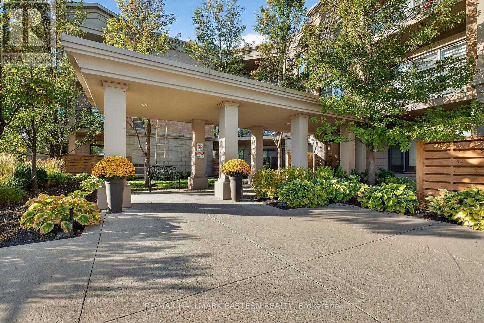 Ph06 - 869 Clonsilla Avenue, Peterborough (Otonabee Ward 1), Ontario  K9J 0B7 - Photo 4 - X12458147