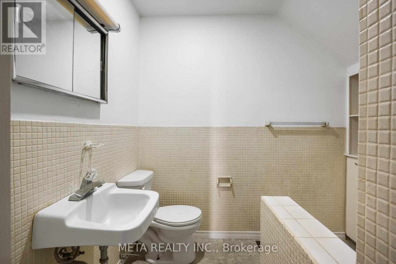 3 Hastings Street N, Bancroft (Bancroft Ward), Ontario  K0L 1C0 - Photo 10 - X12458734
