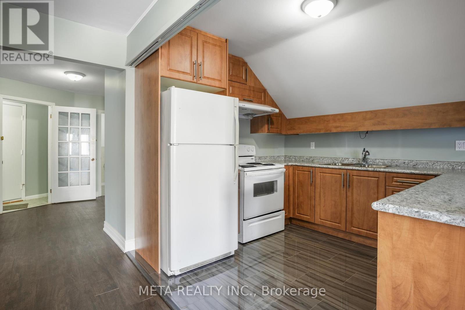 3 Hastings Street N, Bancroft (Bancroft Ward), Ontario  K0L 1C0 - Photo 5 - X12458734