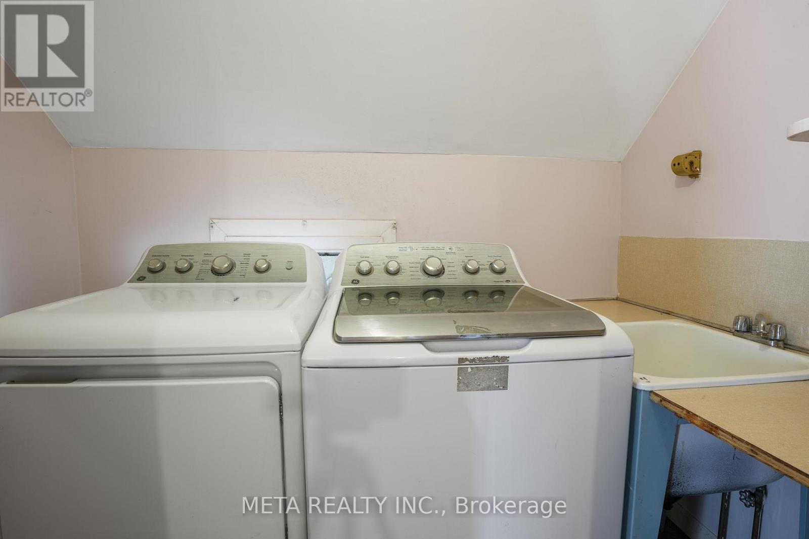 3 Hastings Street, Bancroft (Bancroft Ward), Ontario  K0L 1C0 - Photo 7 - X12458744