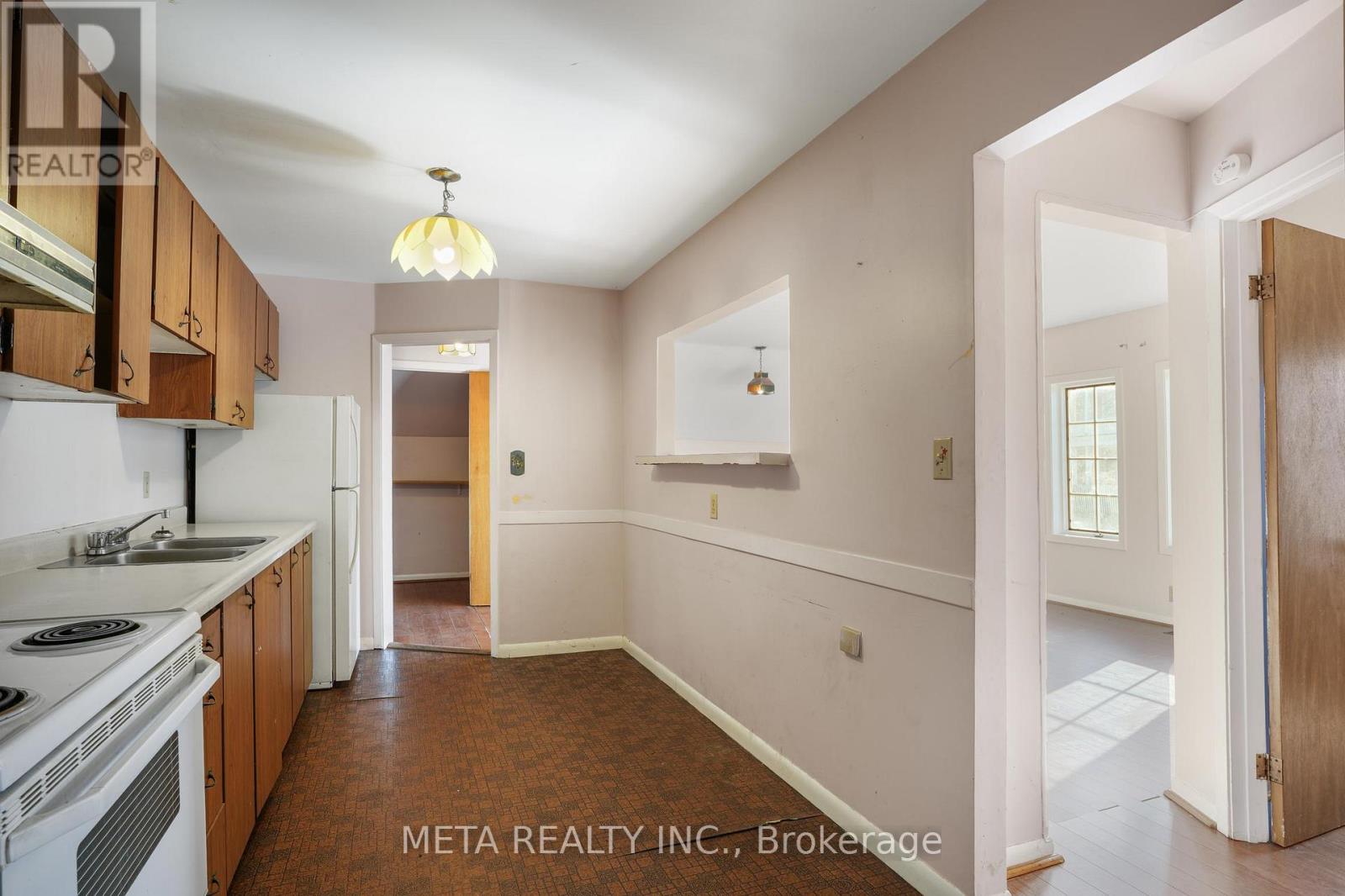 3 Hastings Street, Bancroft (Bancroft Ward), Ontario  K0L 1C0 - Photo 8 - X12458744