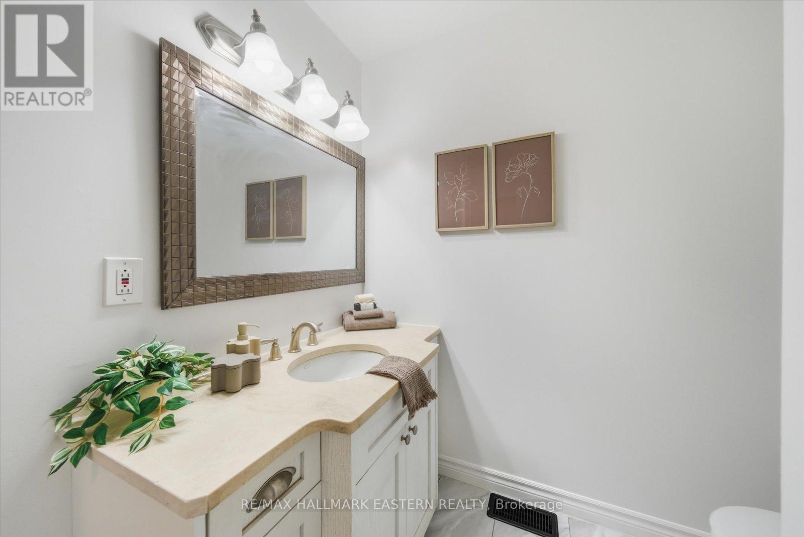 19-A & 19-1 Beechwood Drive, Peterborough (Monaghan Ward 2), Ontario  K9J 1M2 - Photo 18 - X12459630