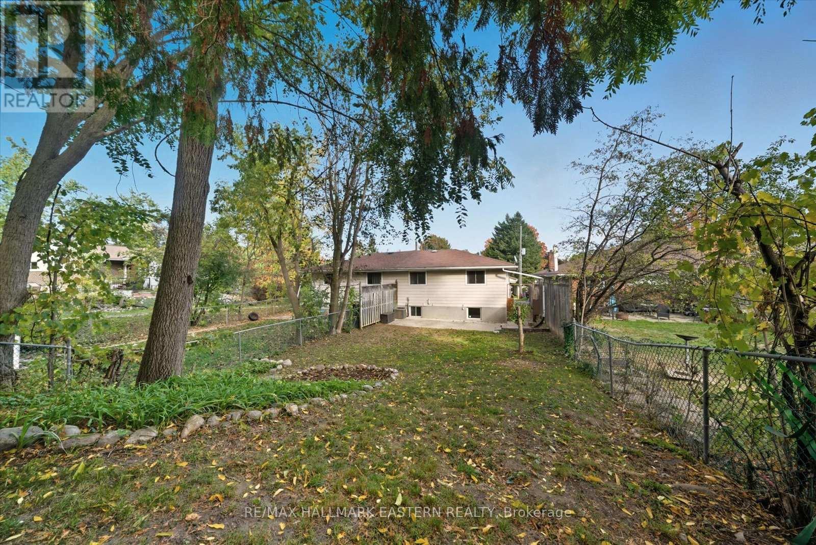 19-A & 19-1 Beechwood Drive, Peterborough (Monaghan Ward 2), Ontario  K9J 1M2 - Photo 33 - X12459630