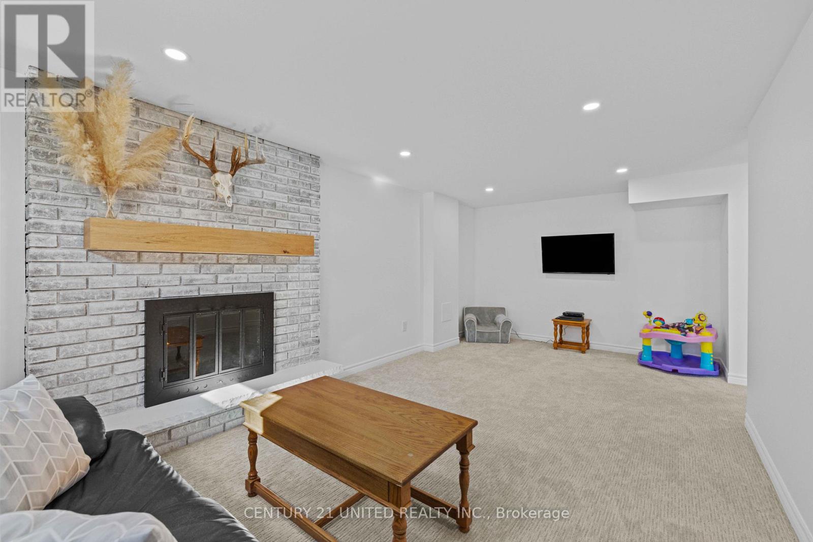392 Wellington Street, Peterborough (Northcrest Ward 5), Ontario  K9H 5C2 - Photo 19 - X12459680