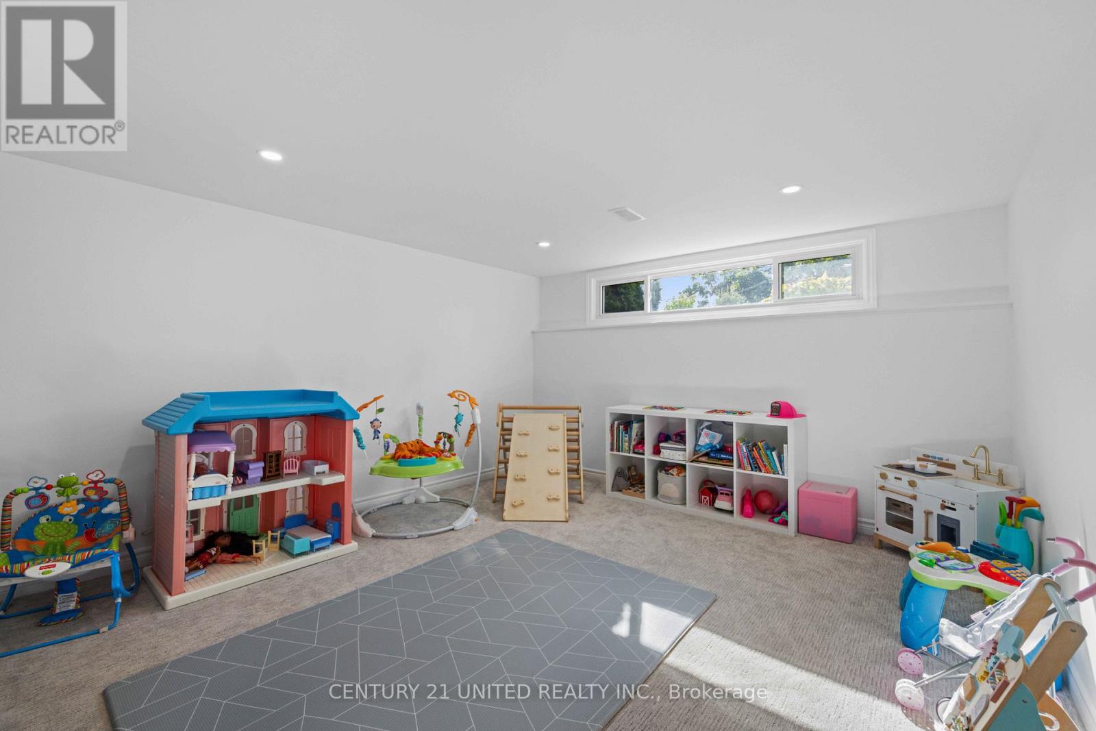 392 Wellington Street, Peterborough (Northcrest Ward 5), Ontario  K9H 5C2 - Photo 21 - X12459680