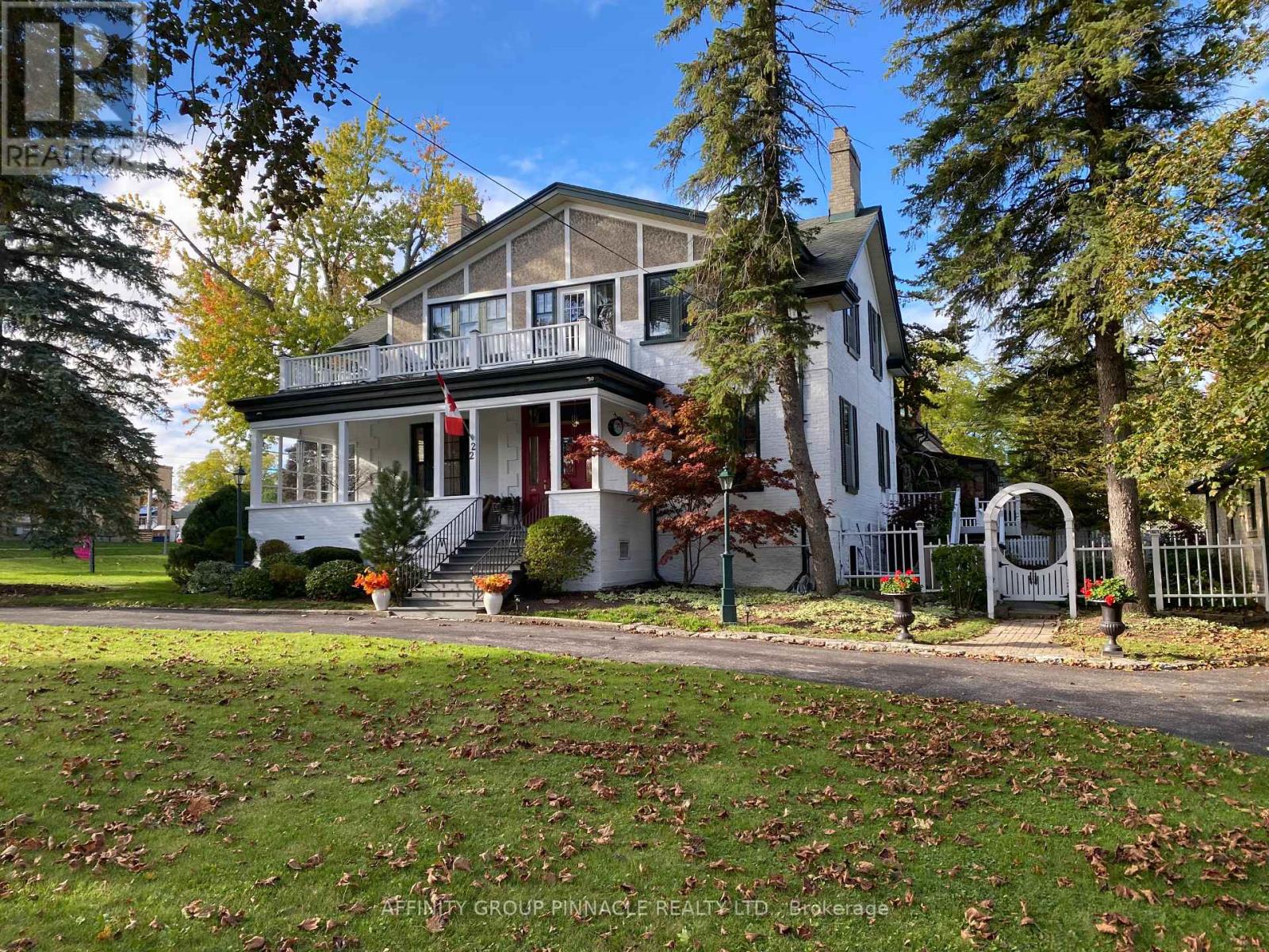 22 Francis Street, Kawartha Lakes (Lindsay), Ontario  K9V 3R6 - Photo 1 - X12460238