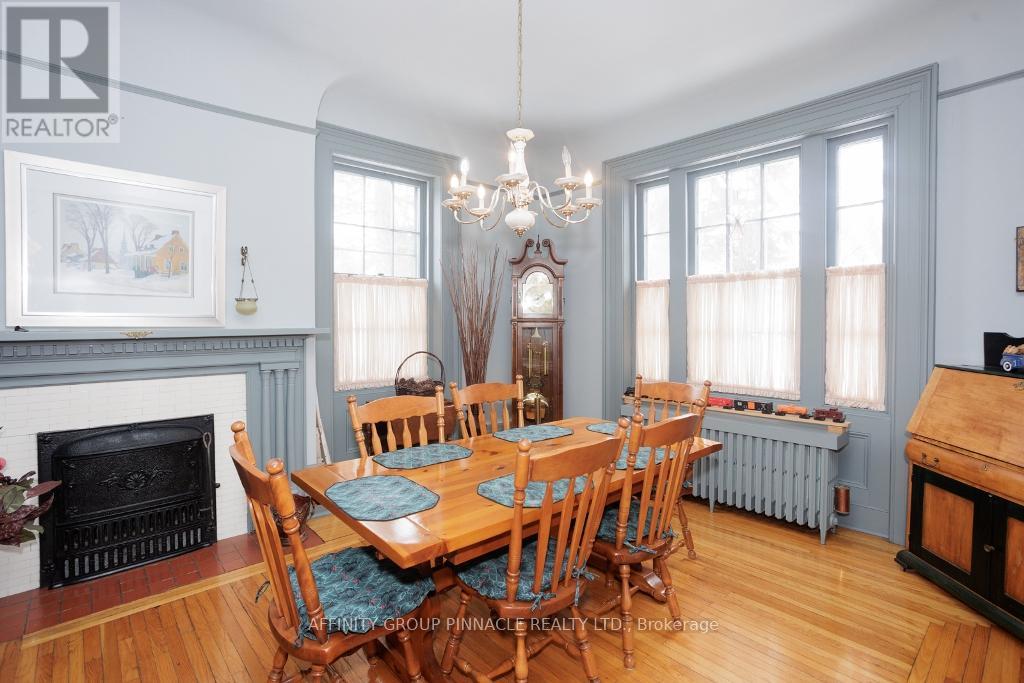 22 Francis Street, Kawartha Lakes (Lindsay), Ontario  K9V 3R6 - Photo 10 - X12460238