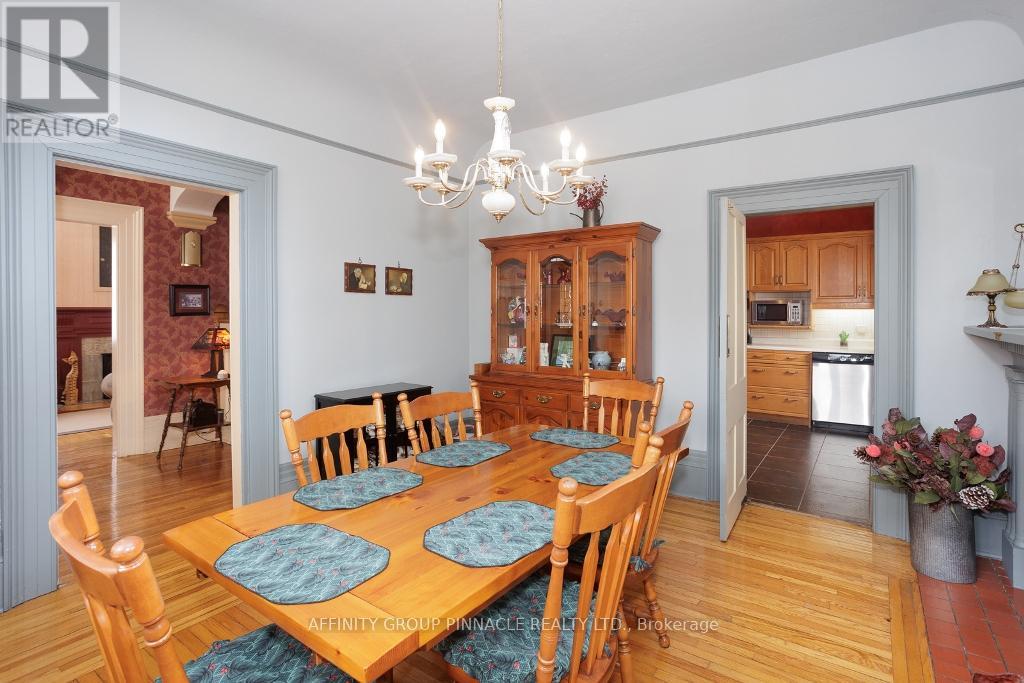 22 Francis Street, Kawartha Lakes (Lindsay), Ontario  K9V 3R6 - Photo 11 - X12460238