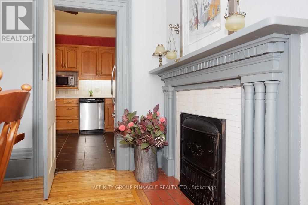 22 Francis Street, Kawartha Lakes (Lindsay), Ontario  K9V 3R6 - Photo 12 - X12460238