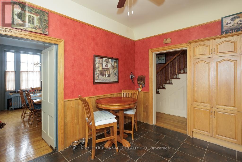 22 Francis Street, Kawartha Lakes (Lindsay), Ontario  K9V 3R6 - Photo 14 - X12460238