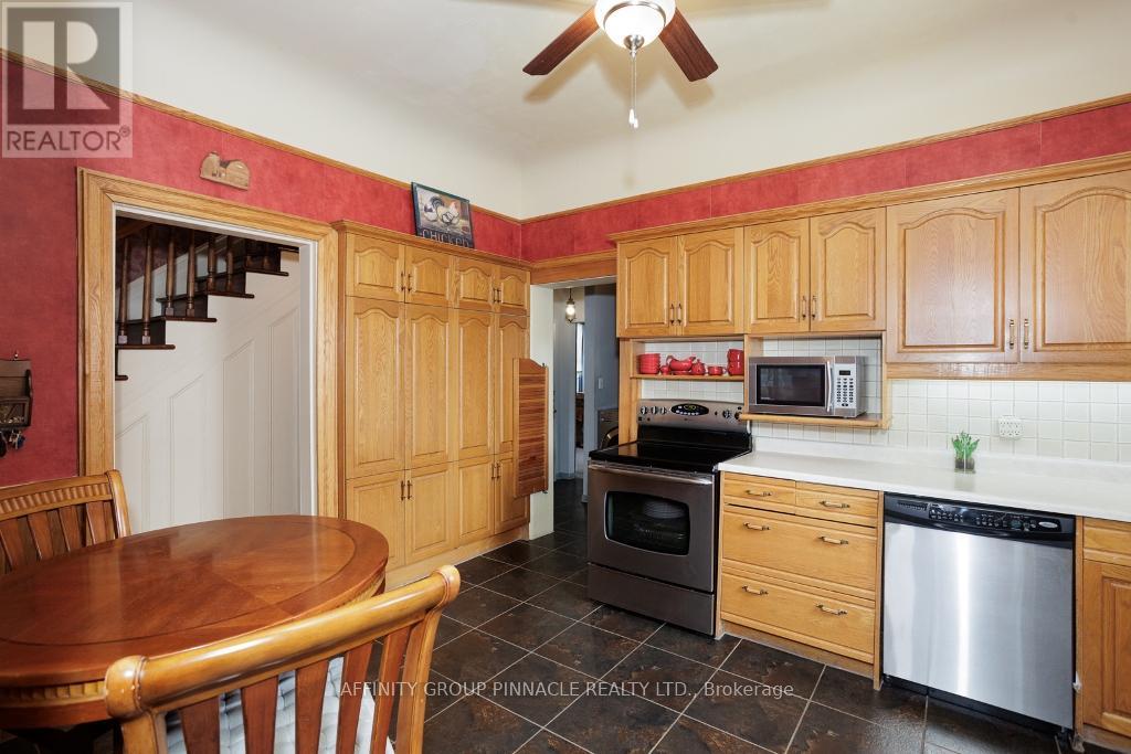 22 Francis Street, Kawartha Lakes (Lindsay), Ontario  K9V 3R6 - Photo 15 - X12460238