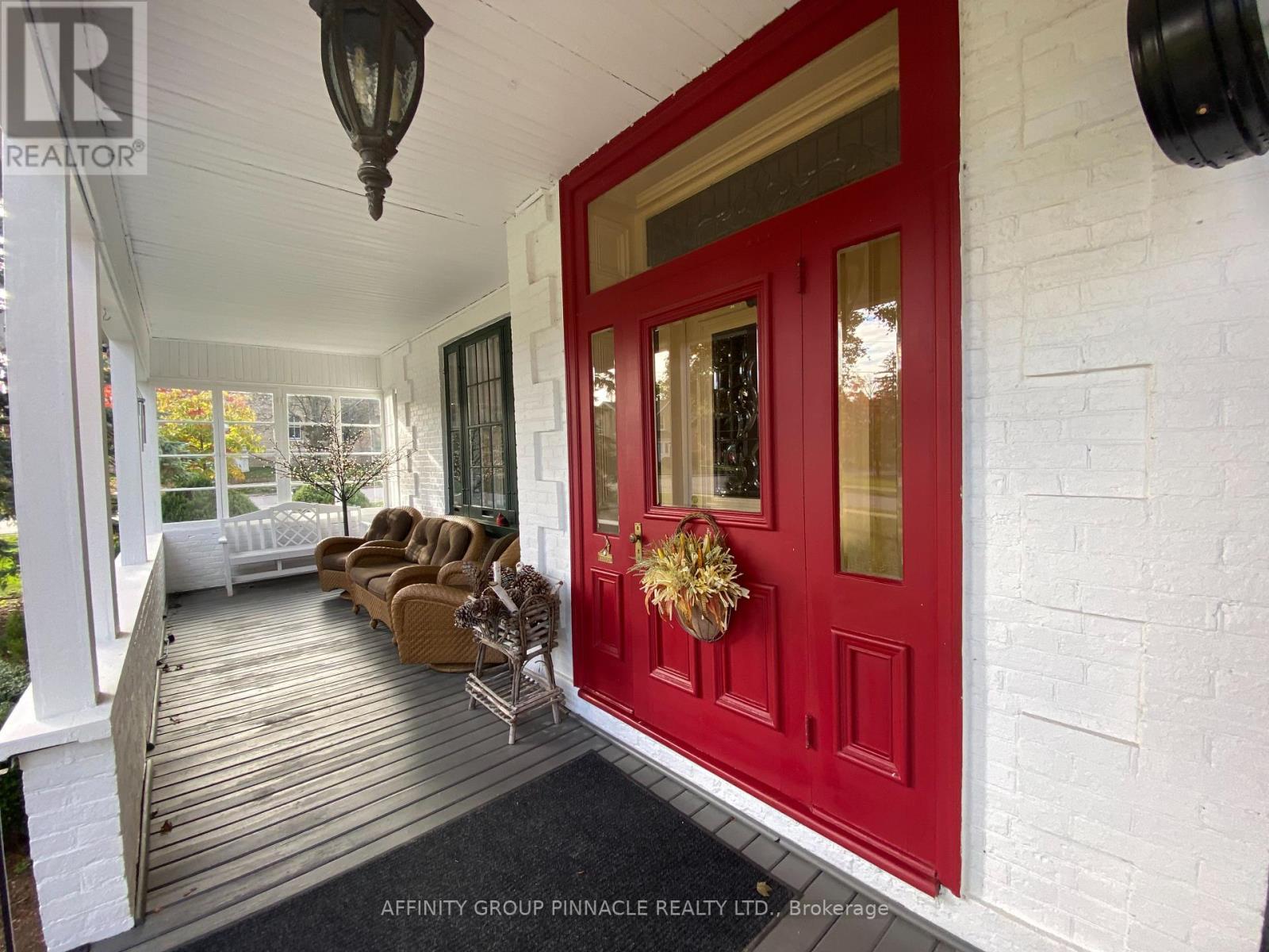 22 Francis Street, Kawartha Lakes (Lindsay), Ontario  K9V 3R6 - Photo 3 - X12460238