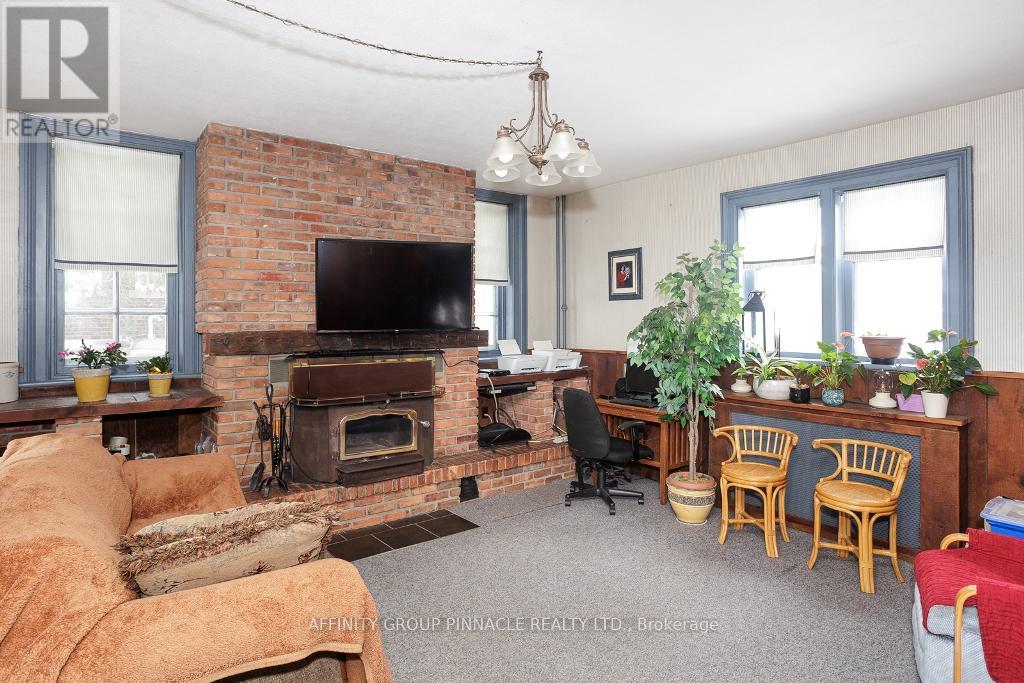 22 Francis Street, Kawartha Lakes (Lindsay), Ontario  K9V 3R6 - Photo 36 - X12460238