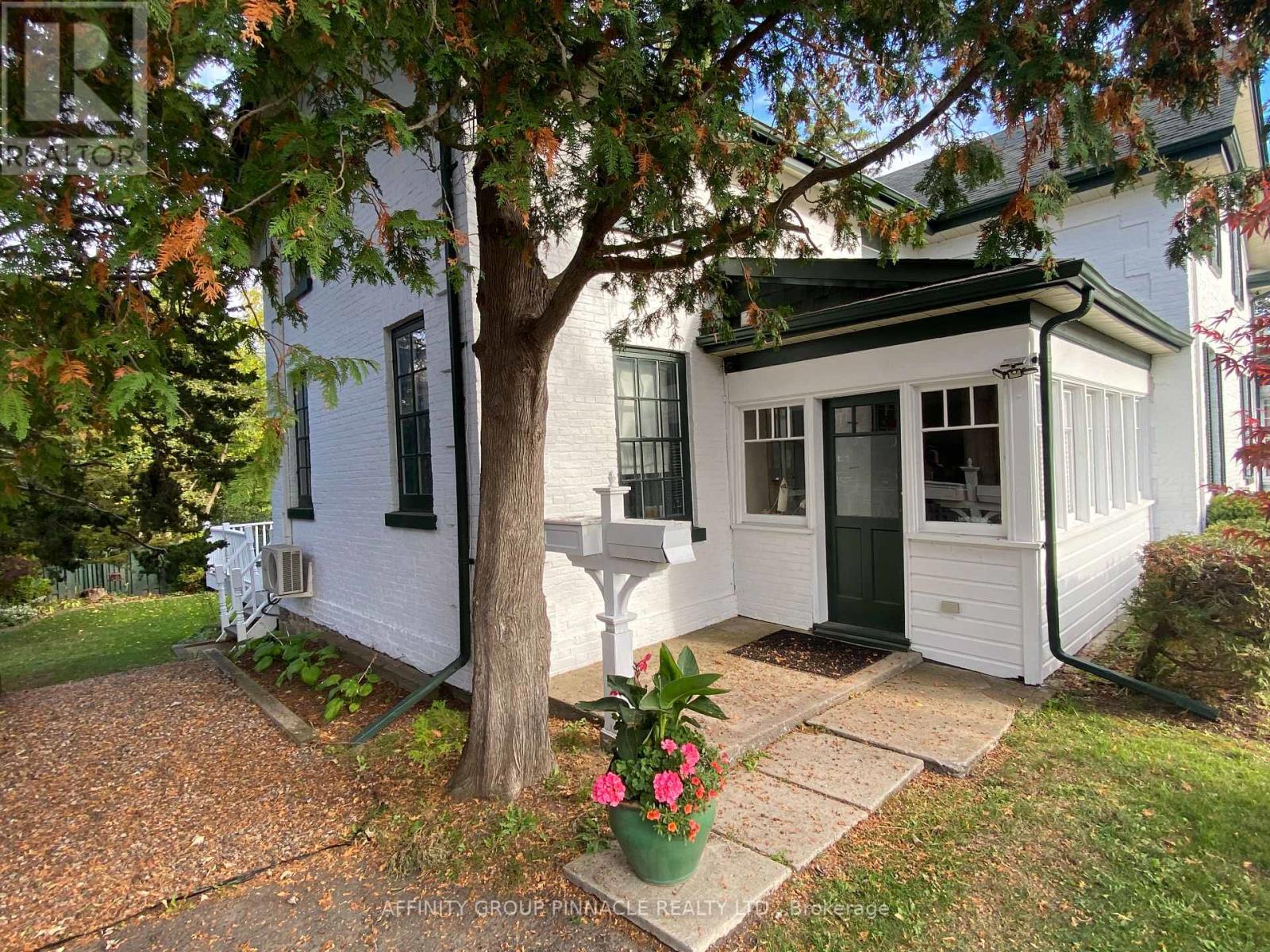 22 Francis Street, Kawartha Lakes (Lindsay), Ontario  K9V 3R6 - Photo 38 - X12460238