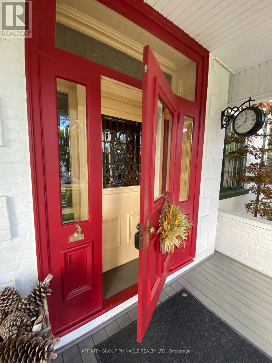 22 Francis Street, Kawartha Lakes (Lindsay), Ontario  K9V 3R6 - Photo 4 - X12460238